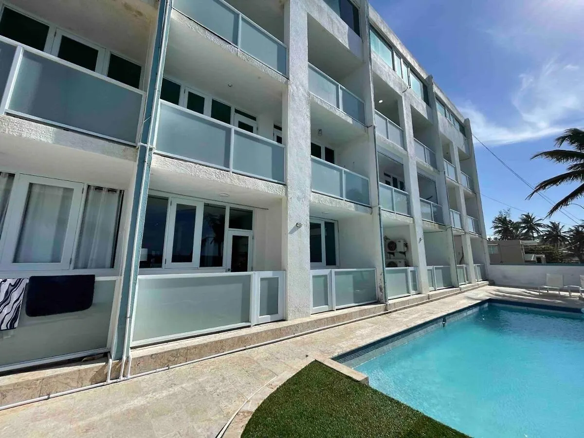 Island Dream Beach Front Condo With Pool Dorado