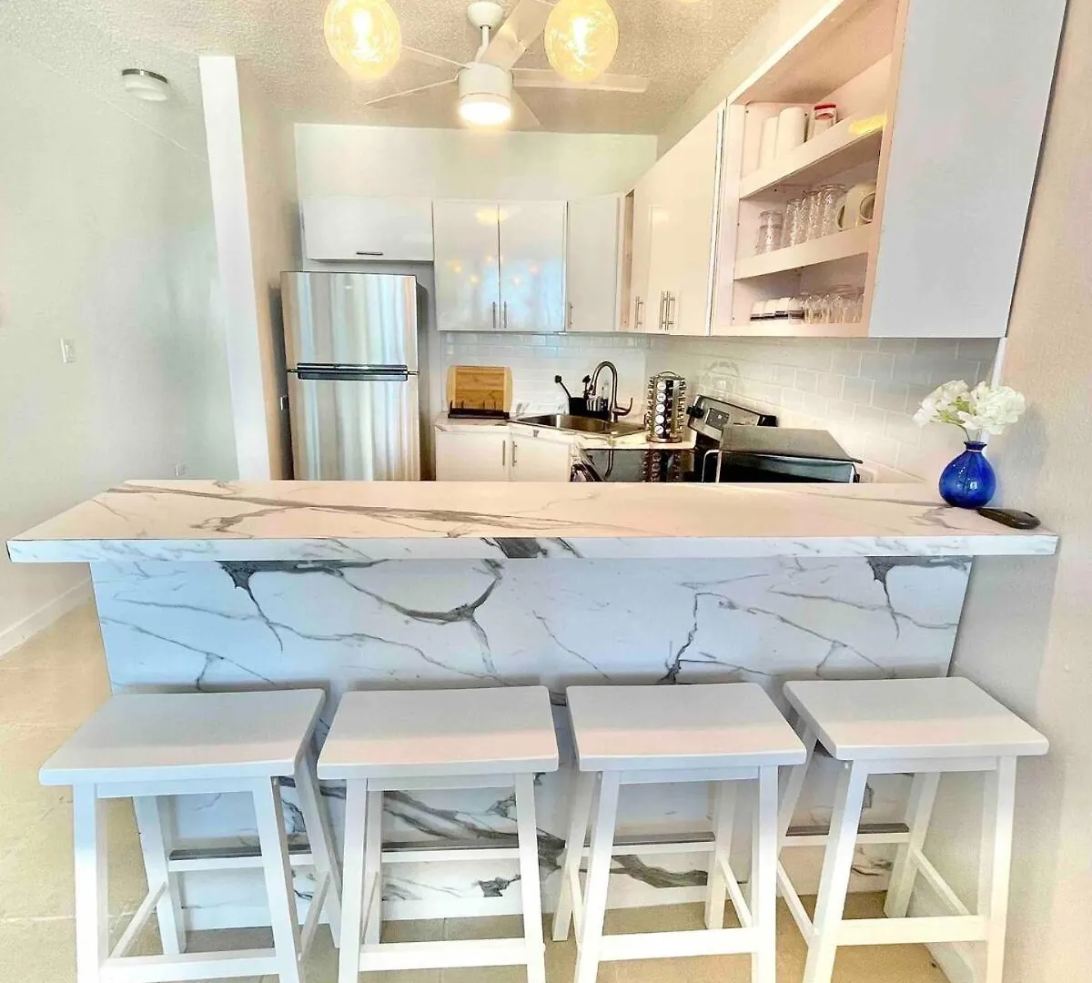 Island Dream Beach Front Condo With Pool Dorado Apartment