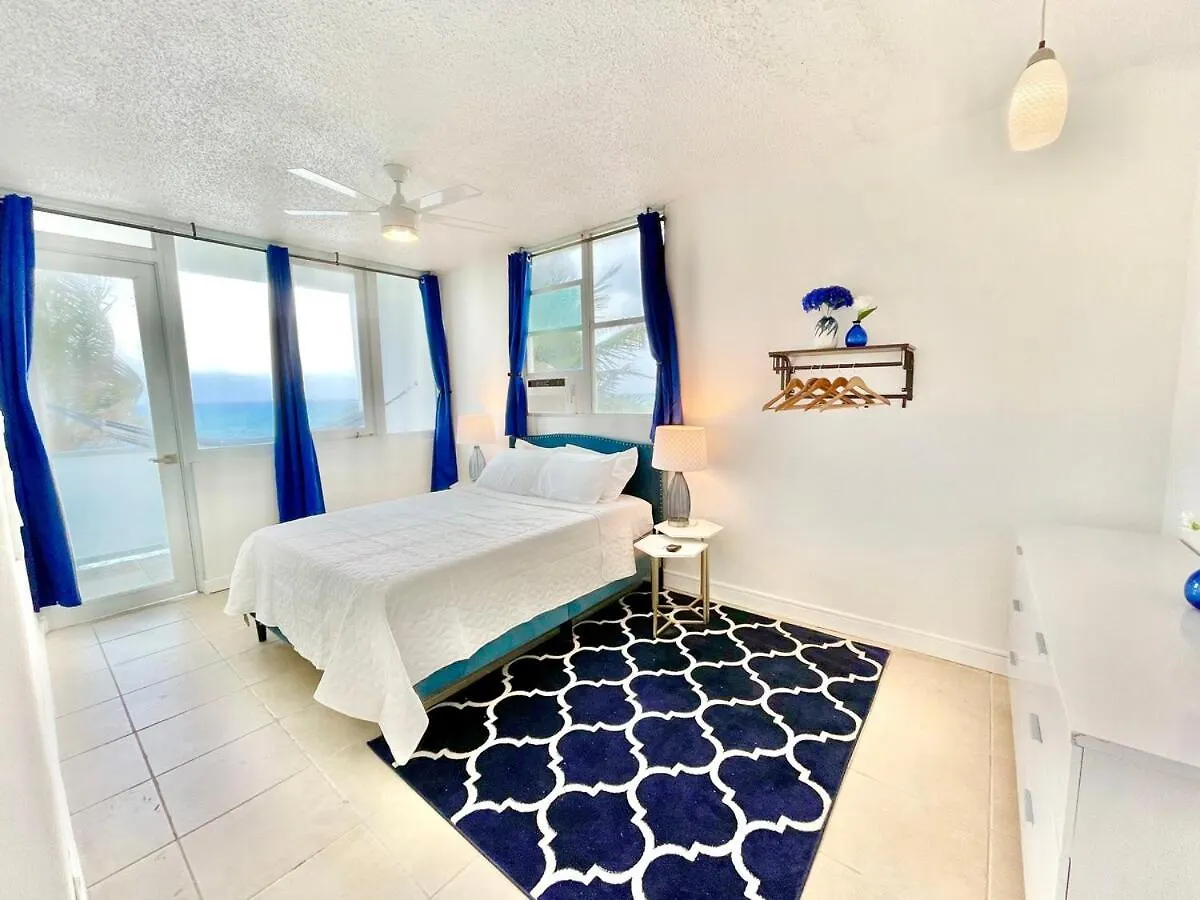 Island Dream Beach Front Condo With Pool Dorado 0*,  Puerto Rico