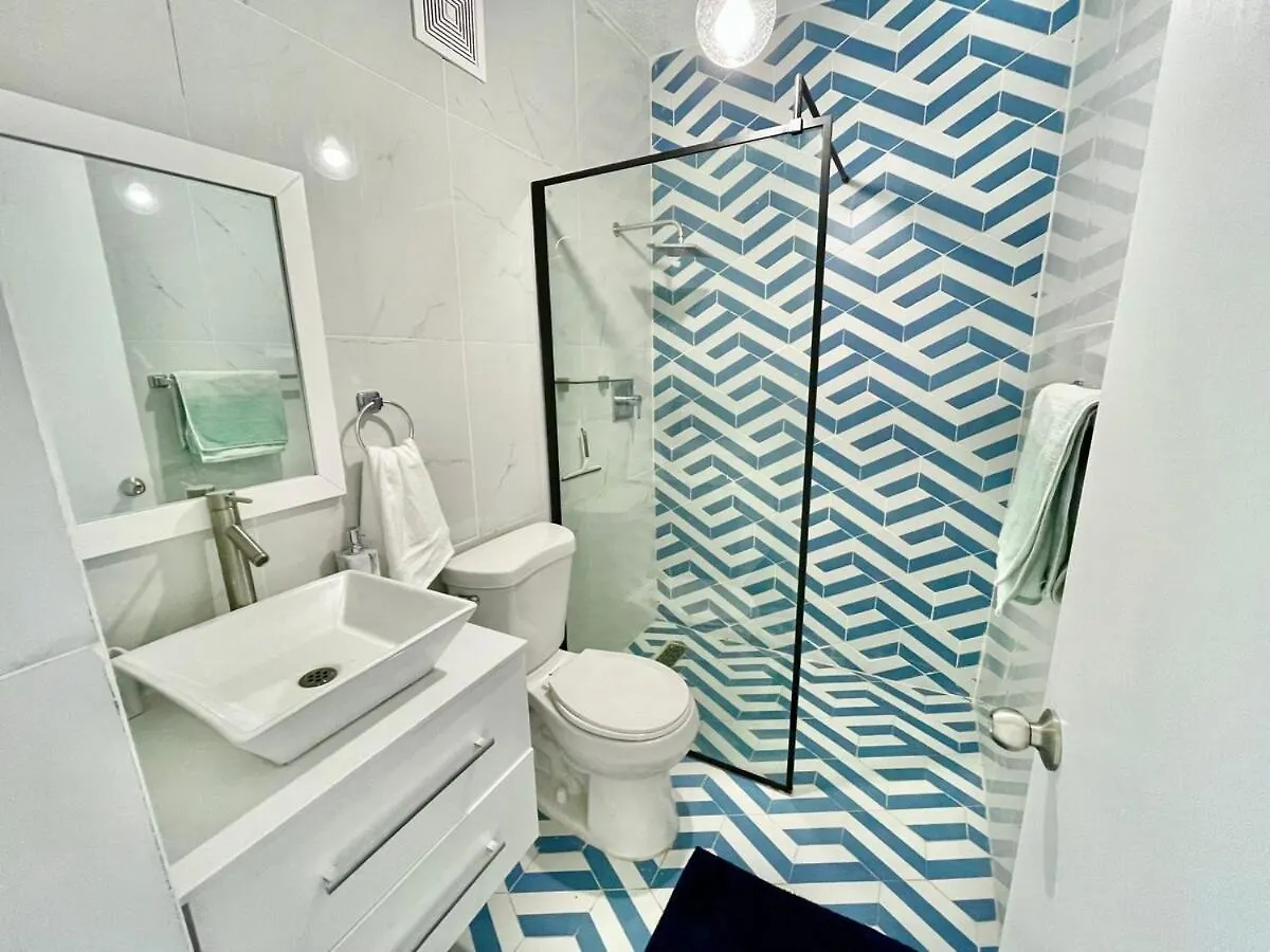 Island Dream Beach Front Condo With Pool Dorado 0*,  Puerto Rico